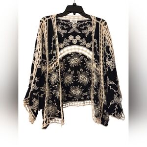 Siren Lily Black and Cream Kimono